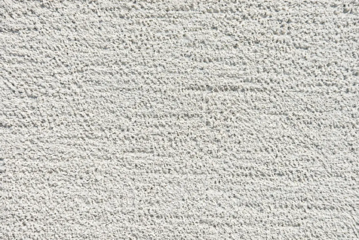 Detalle de la textura del acabado raspado